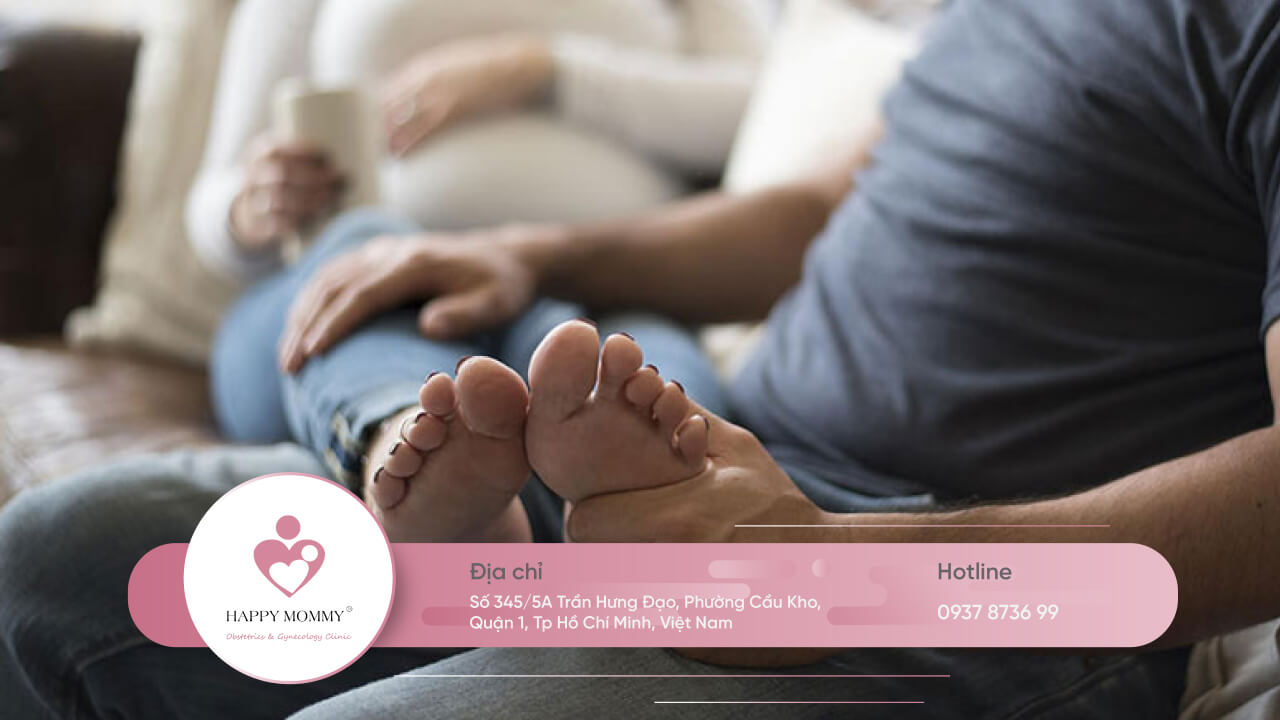 Sưng phù chân tay cũng là một trong những dấu hiệu tăng huyết áp thai kỳ mà mẹ bầu cần chú ý