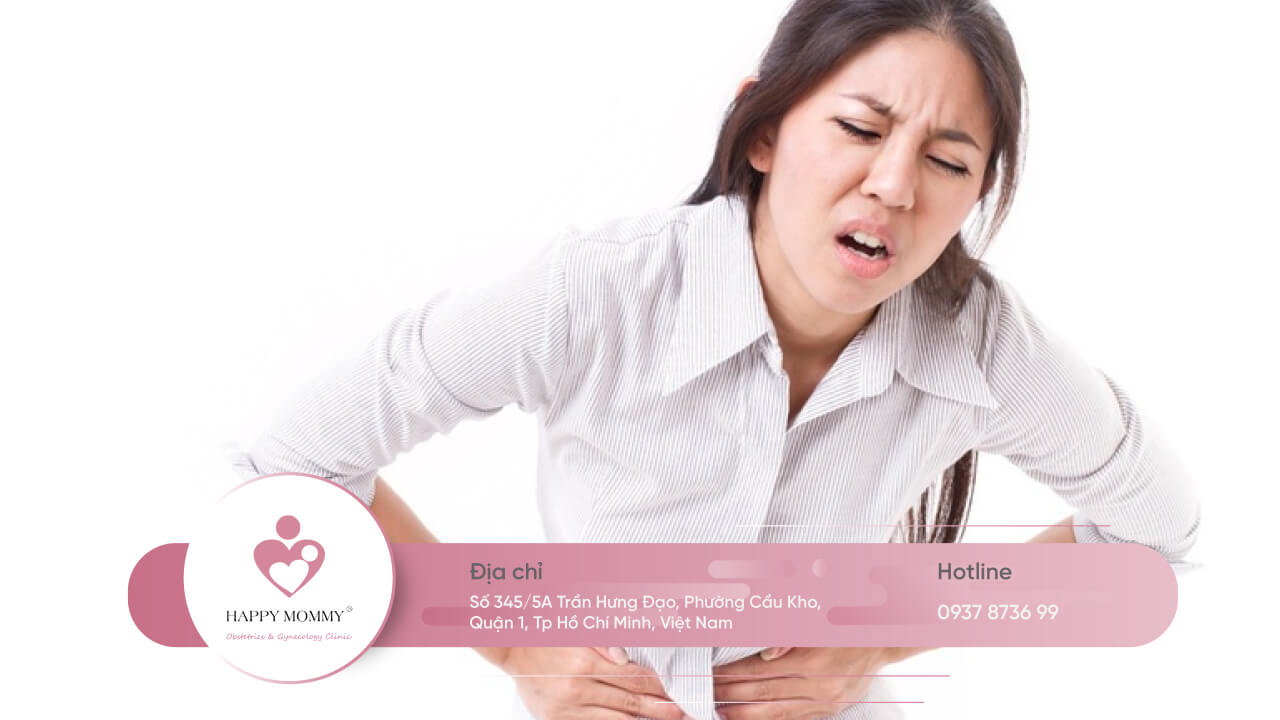 Thường xuyên đau bụng hoặc chướng vùng bụng dưới là triệu chứng thường gặp khi bị u xơ tử cung